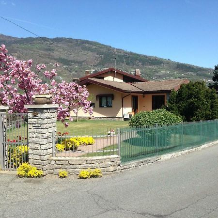 Apartamento Casa Di Tia Aosta Exterior foto