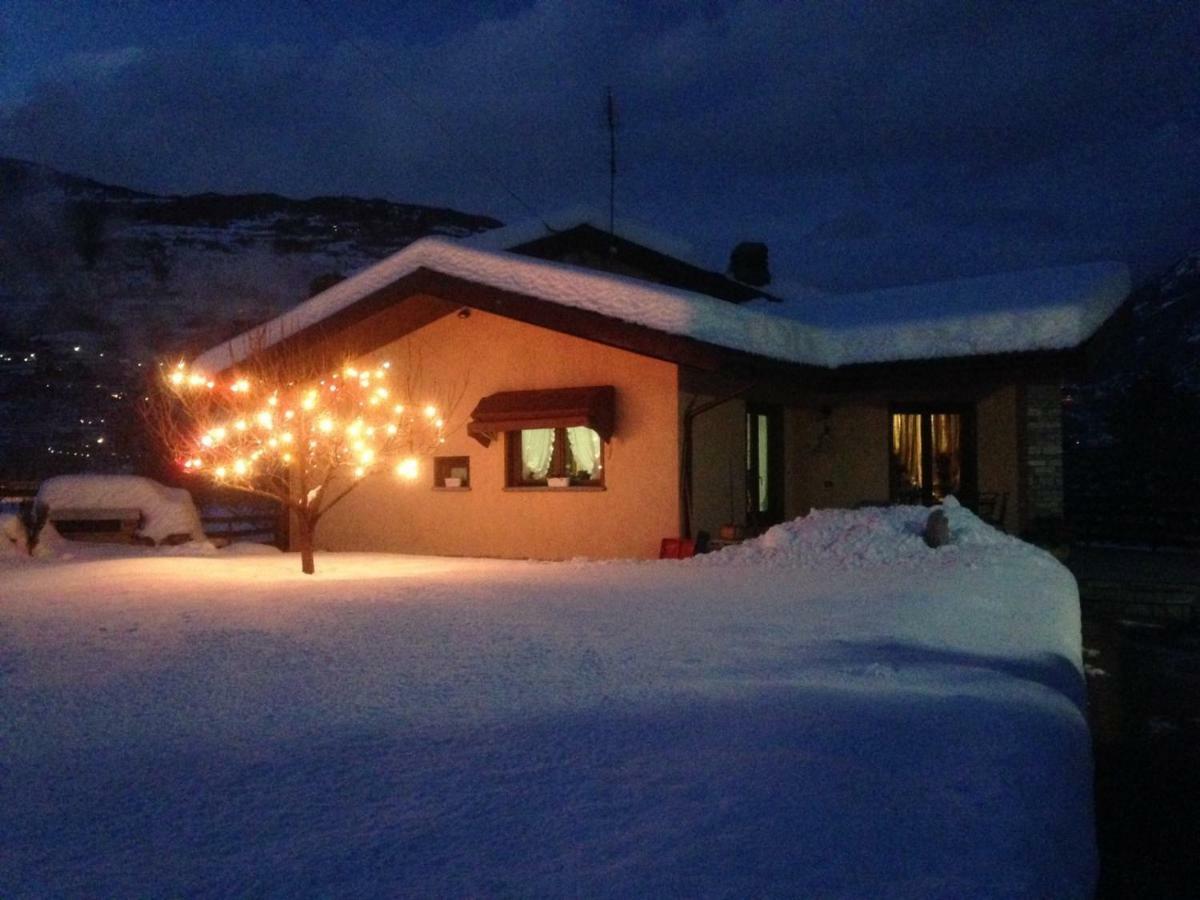 Apartamento Casa Di Tia Aosta Exterior foto