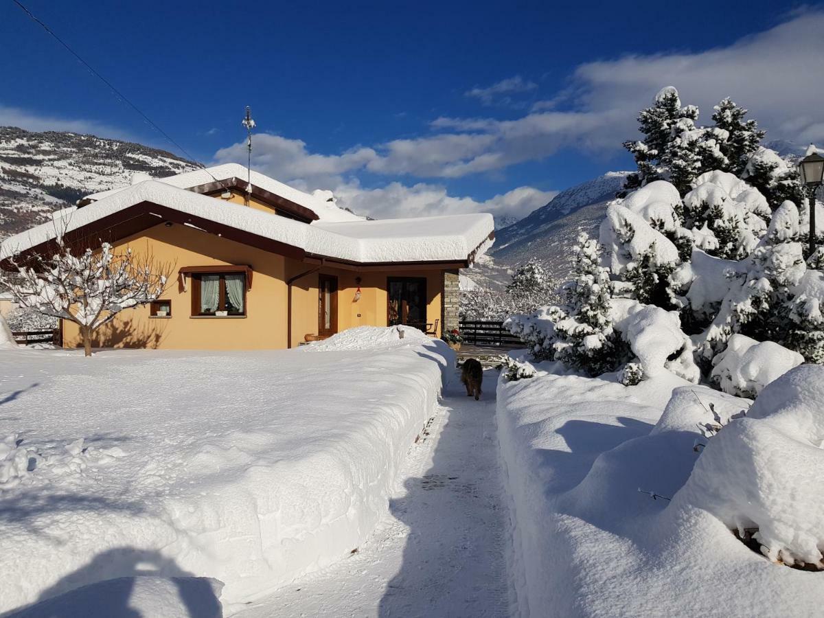 Apartamento Casa Di Tia Aosta Exterior foto