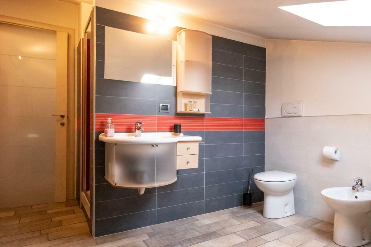 Apartamento Casa Di Tia Aosta Exterior foto