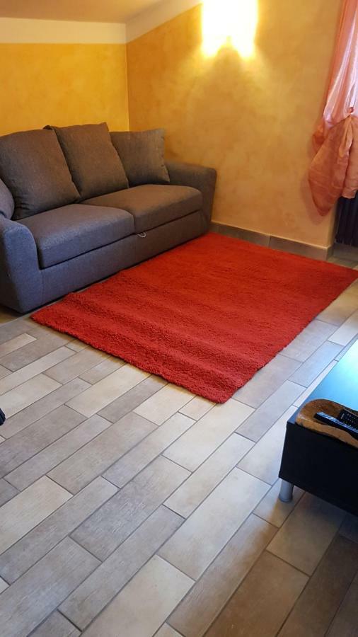 Apartamento Casa Di Tia Aosta Exterior foto