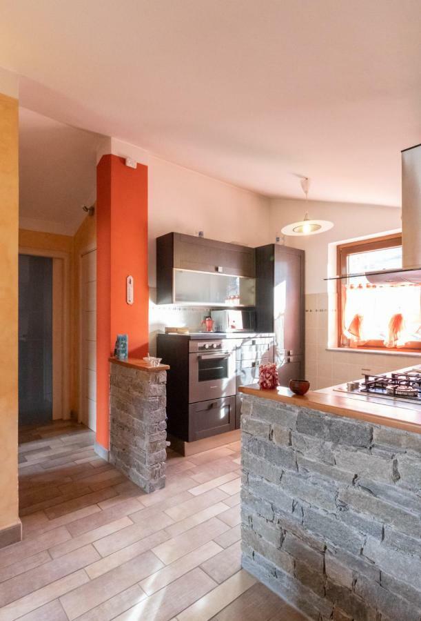 Apartamento Casa Di Tia Aosta Exterior foto